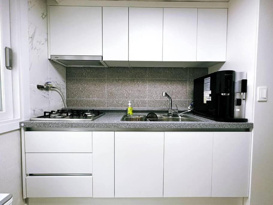 You Here,Stay - 5Min To Hapjeong Station, 10Mins To Hongdae Seoul Bagian luar foto